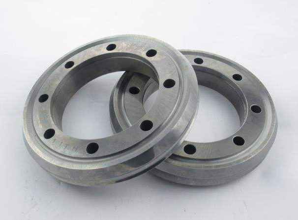 帶硬質(zhì)合金環(huán)的拉絲模芯具有哪些特點？