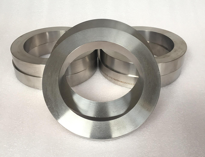 帶硬質(zhì)合金環(huán)的拉絲模芯有哪些特點？